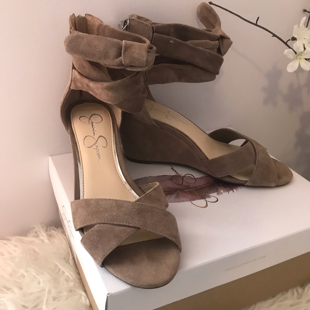 Size 7 Jessica Simpson Grey Suede Wedges